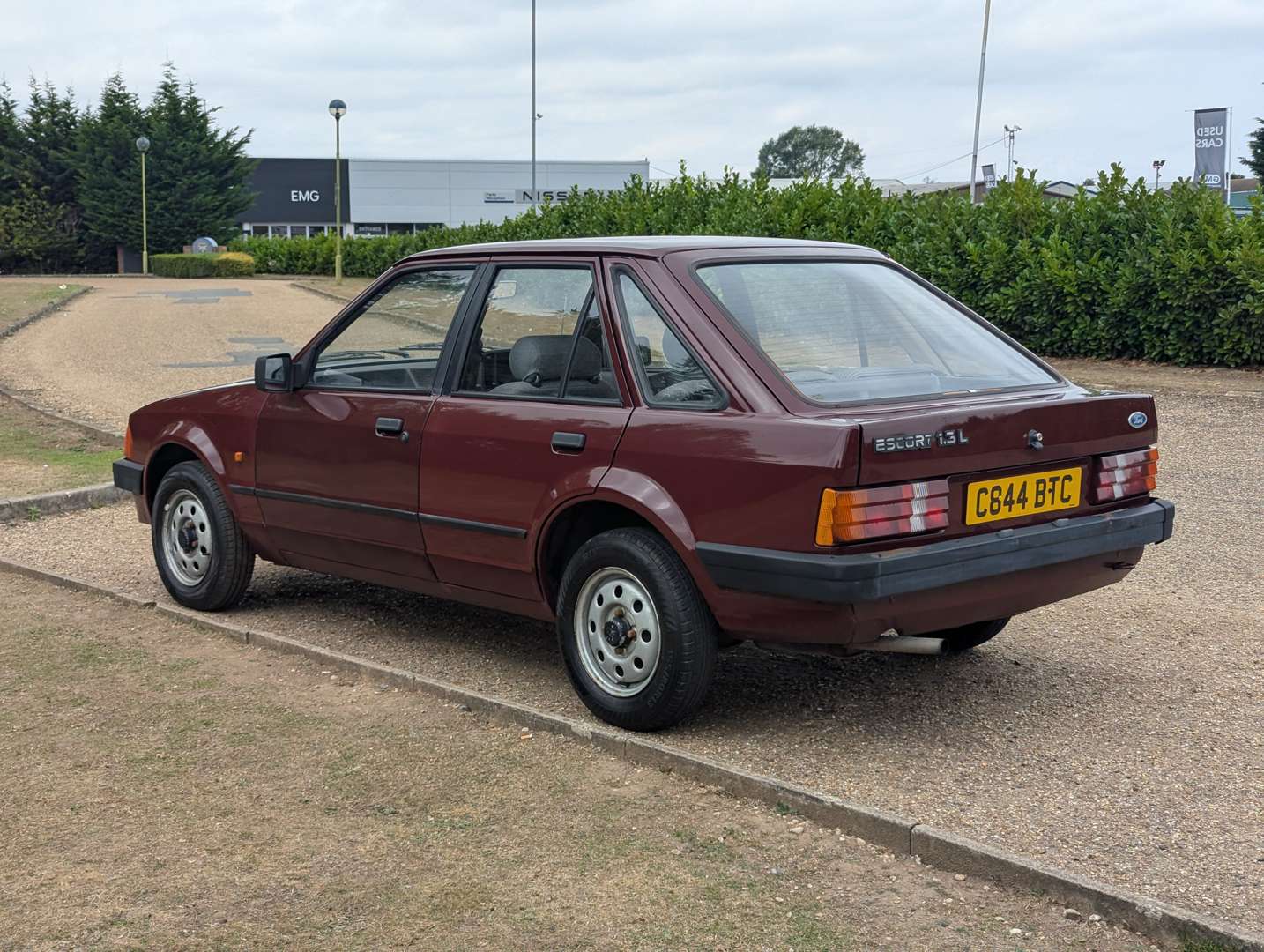 <p>1986 FORD ESCORT L</p>