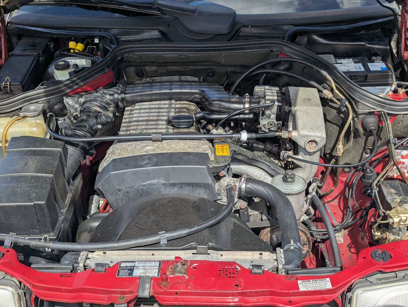 <p>1994 MERCEDES E220 CABRIOLET</p>