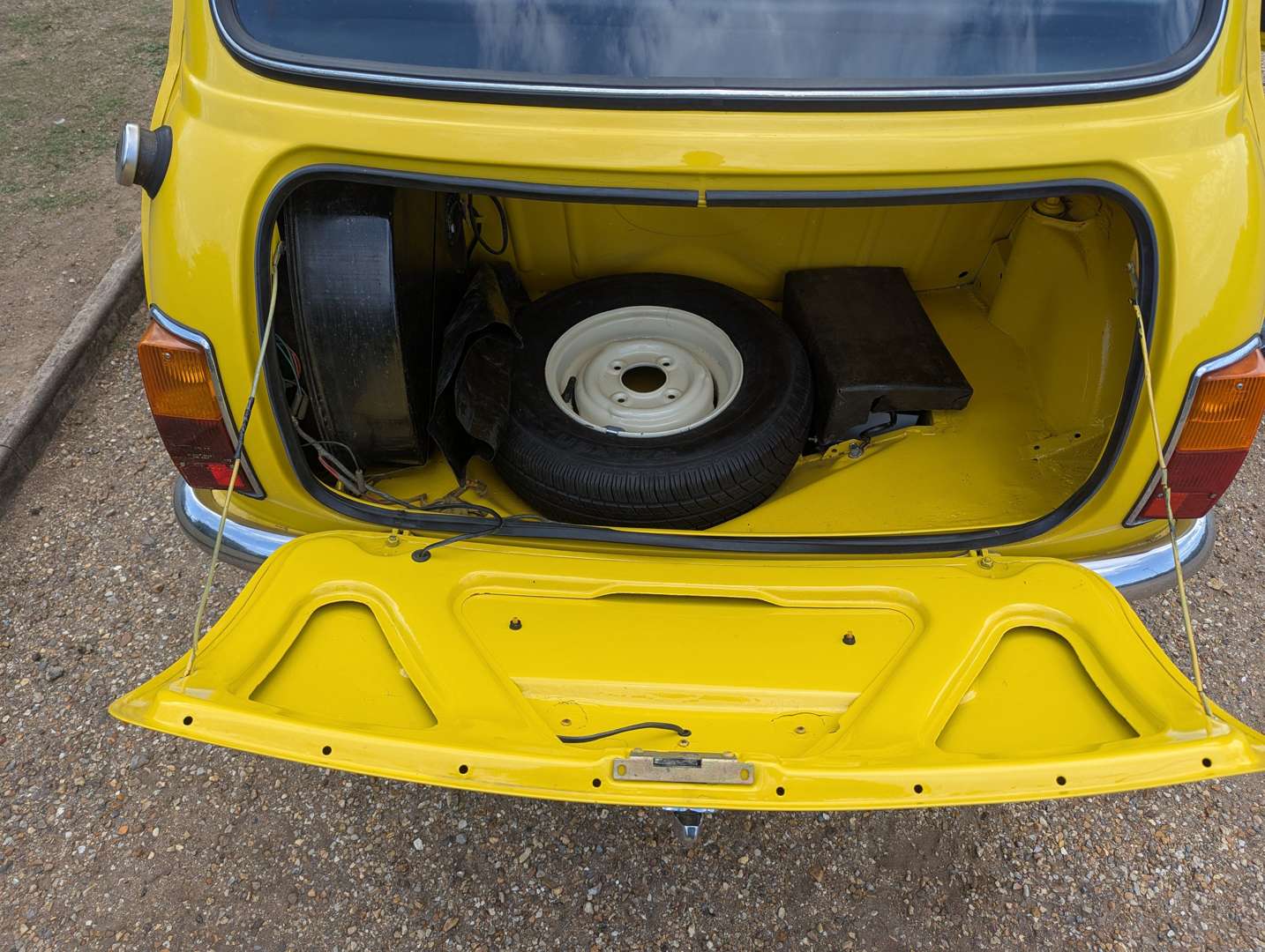 <p>1978 LEYLAND MINI 850</p>