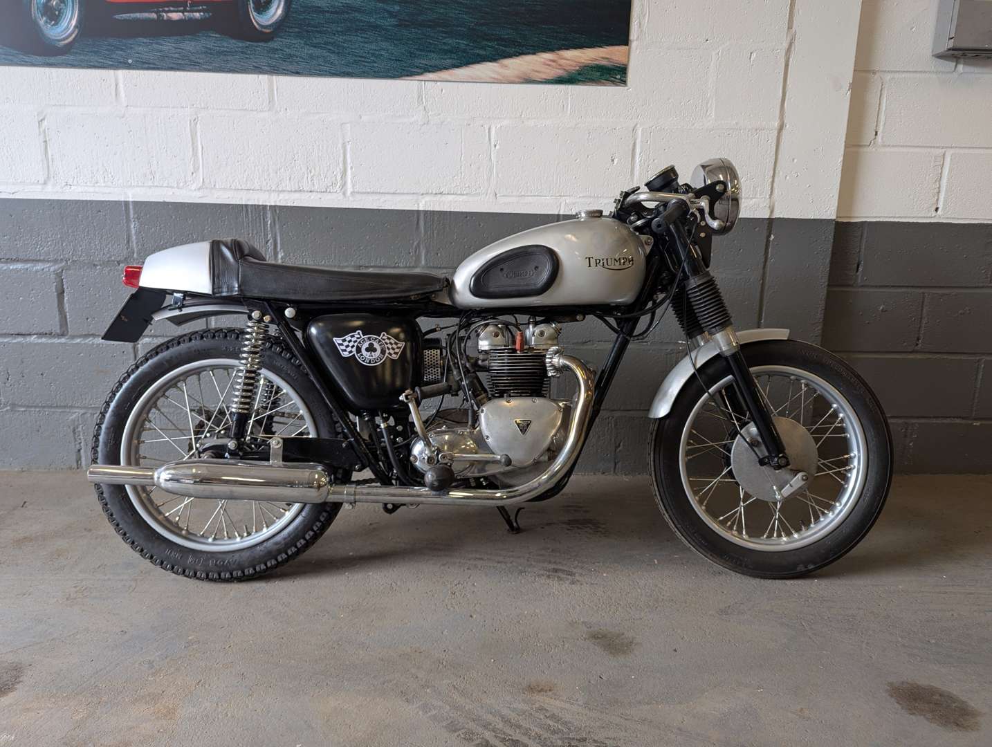 <p>1961 TRIUMPH CAFE RACER</p>