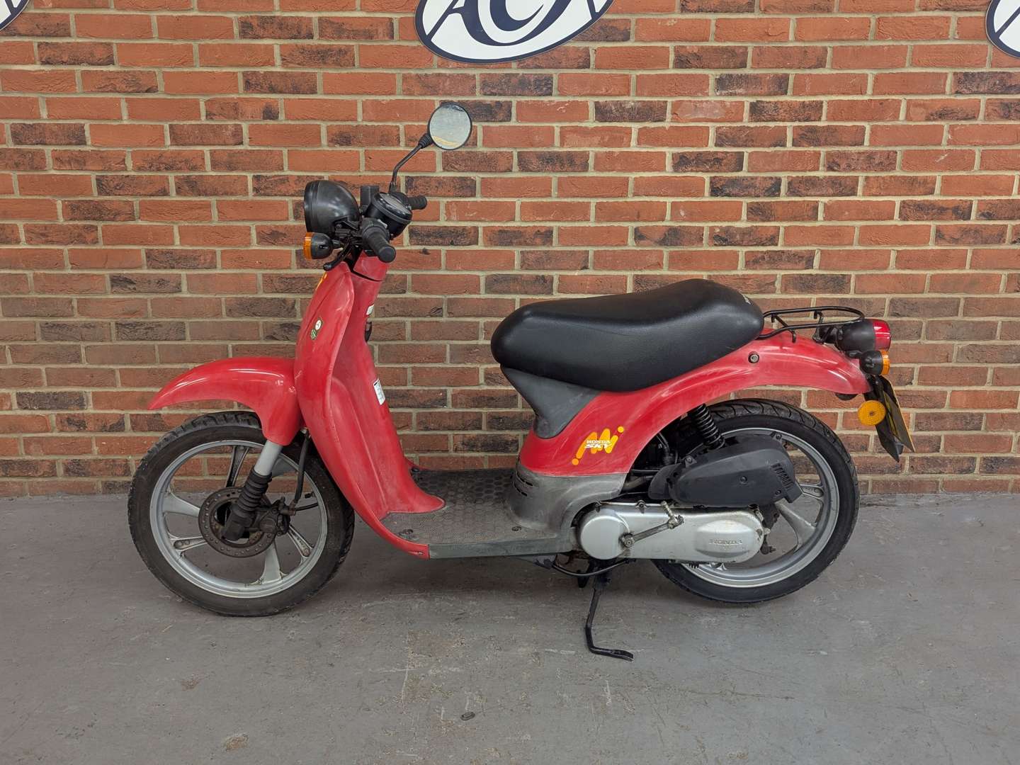 <p>1997 HONDA SGX50</p>