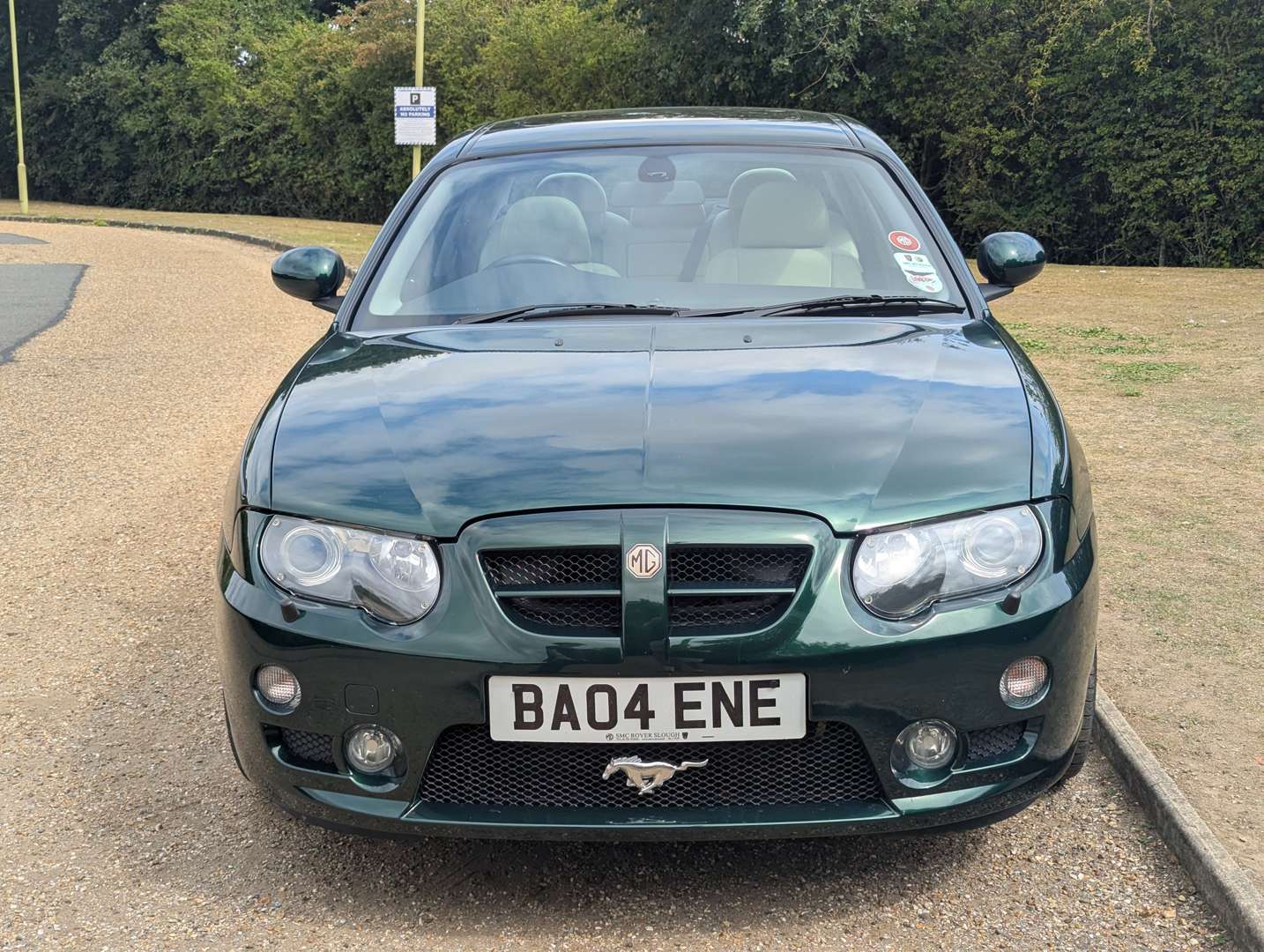 <p>2004 MG ZT SE V8 260 19,335 MILES&nbsp;</p>