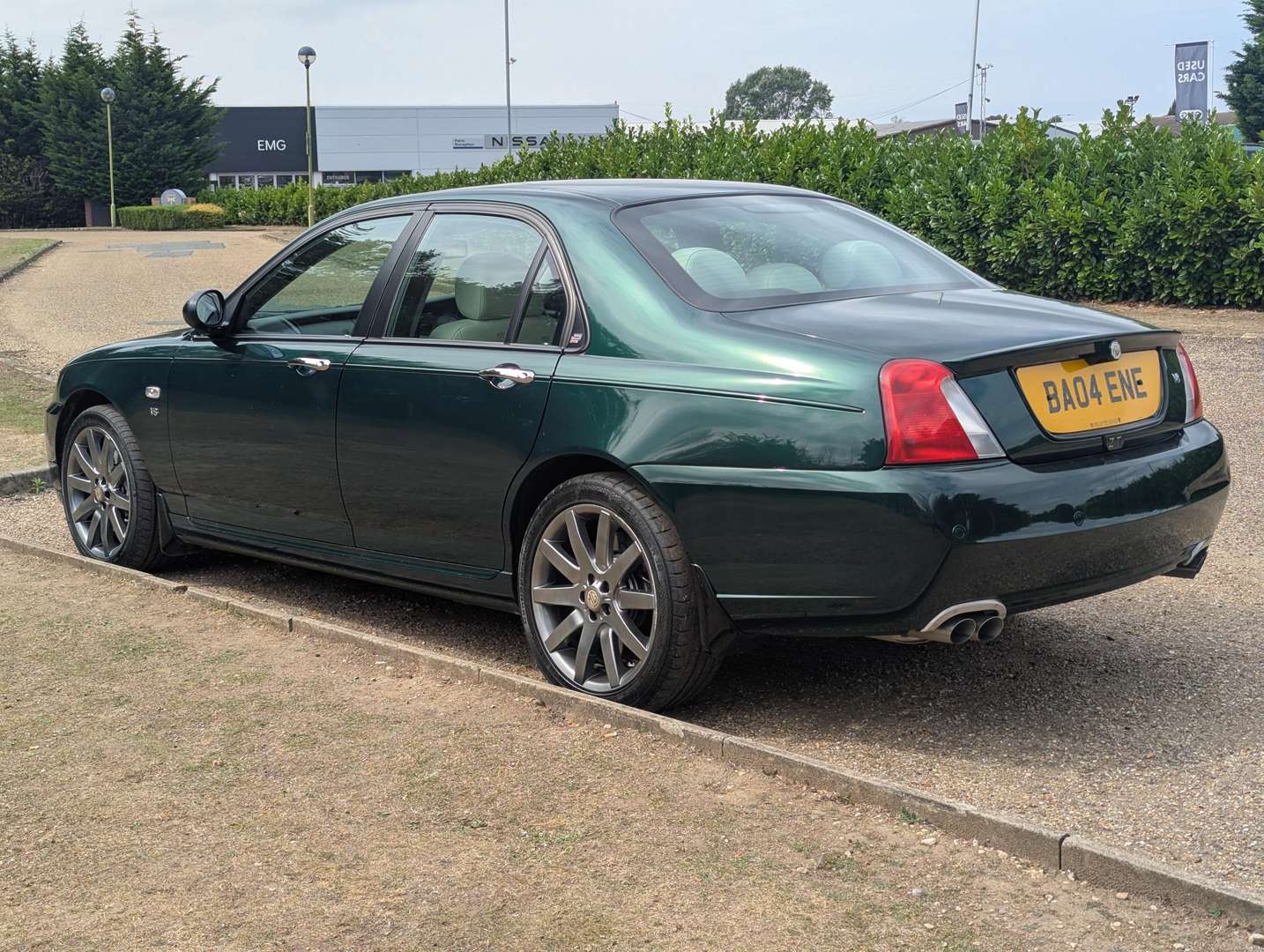 <p>2004 MG ZT SE V8 260 19,335 MILES&nbsp;</p>