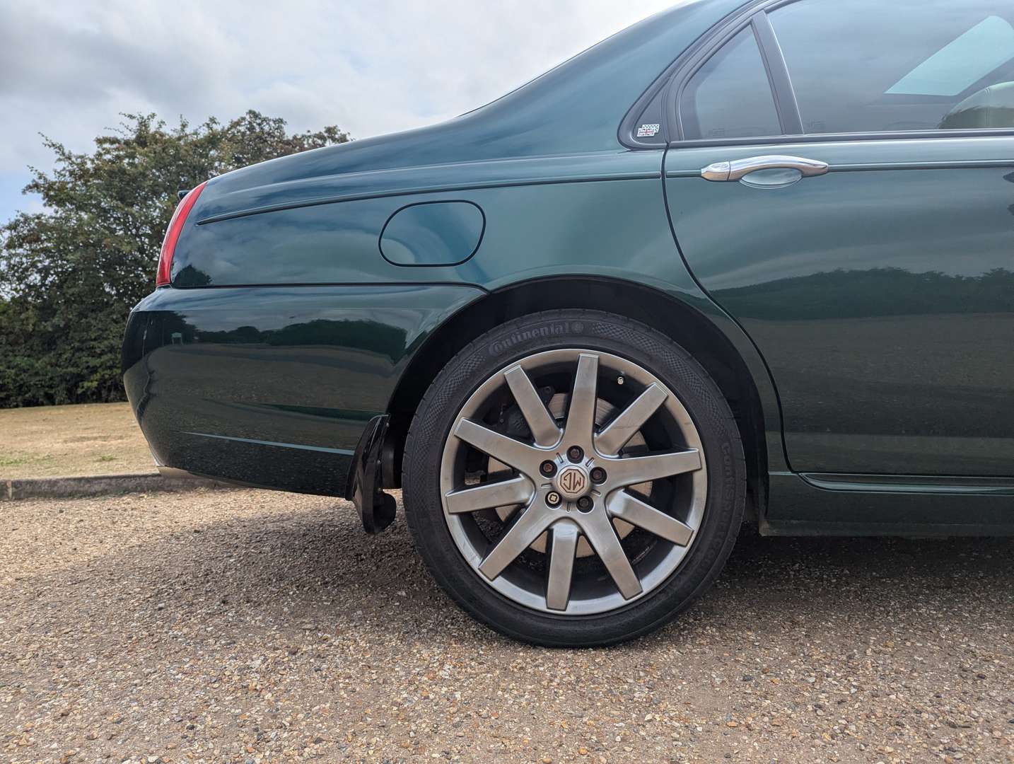 <p>2004 MG ZT SE V8 260 19,335 MILES&nbsp;</p>