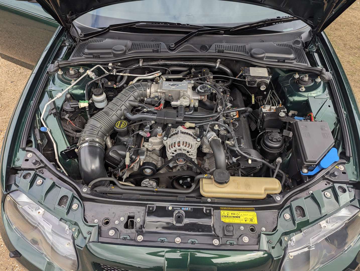 <p>2004 MG ZT SE V8 260 19,335 MILES&nbsp;</p>