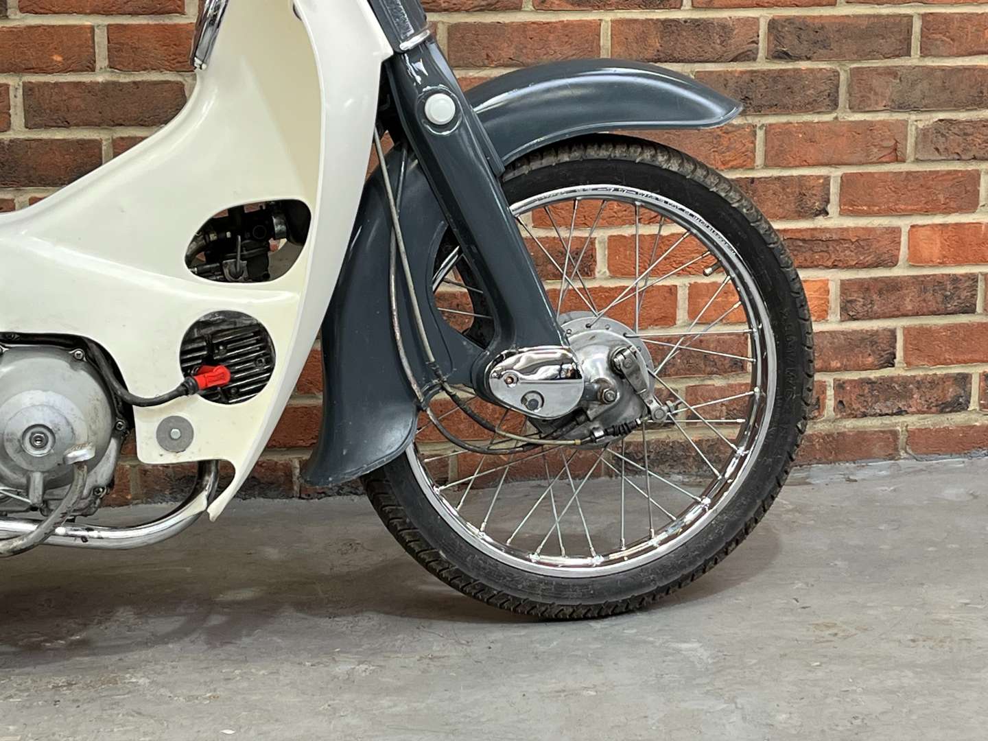 <p>1980 HONDA C90</p>