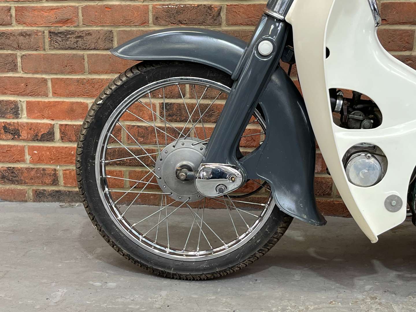 <p>1980 HONDA C90</p>