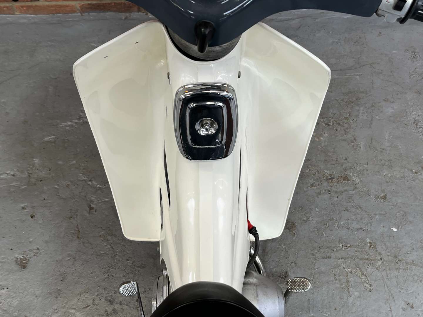 <p>1980 HONDA C90</p>