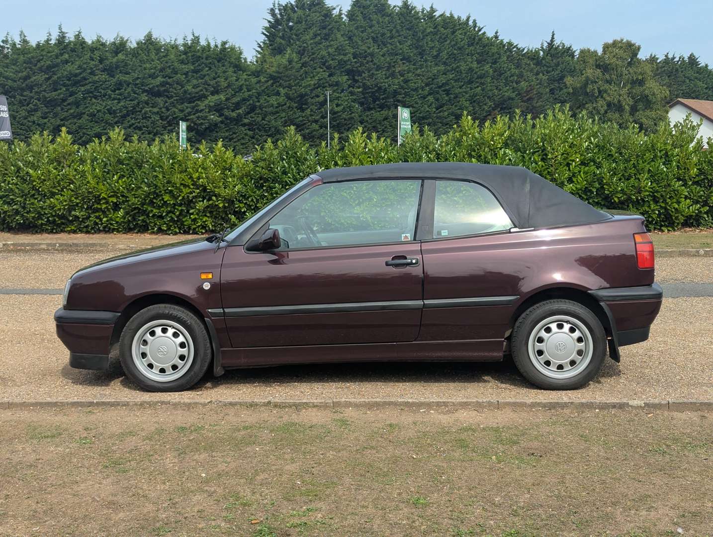 <p>1994 VW GOLF CABRIOLET</p>