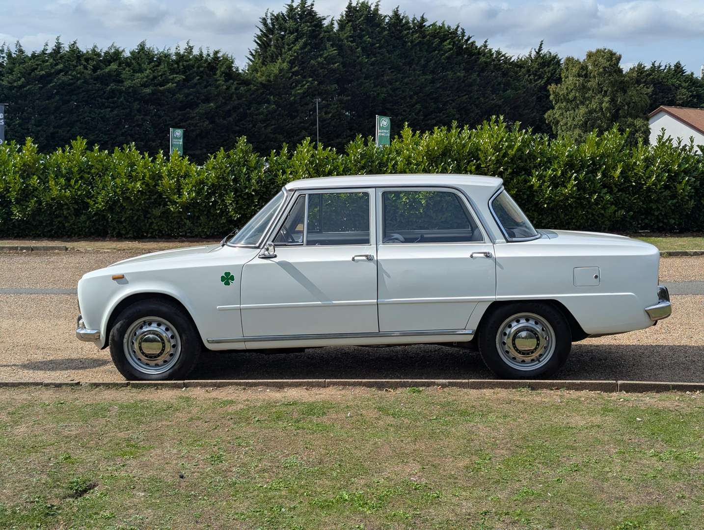 <p>1968 ALFA ROMEO GIULIA</p>