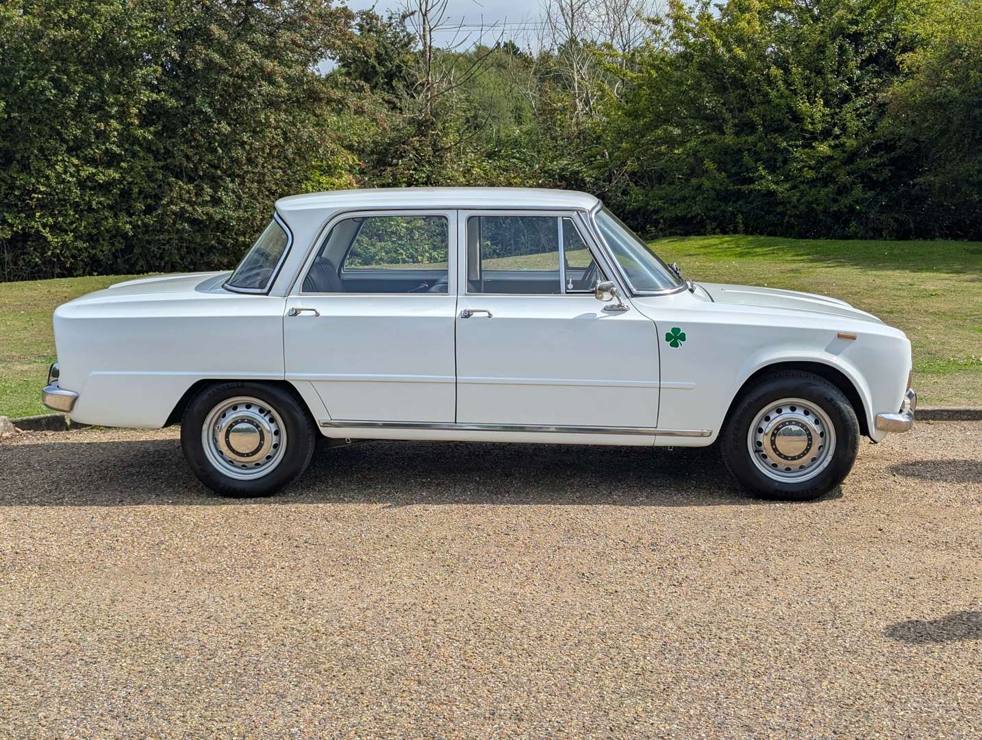 <p>1968 ALFA ROMEO GIULIA</p>