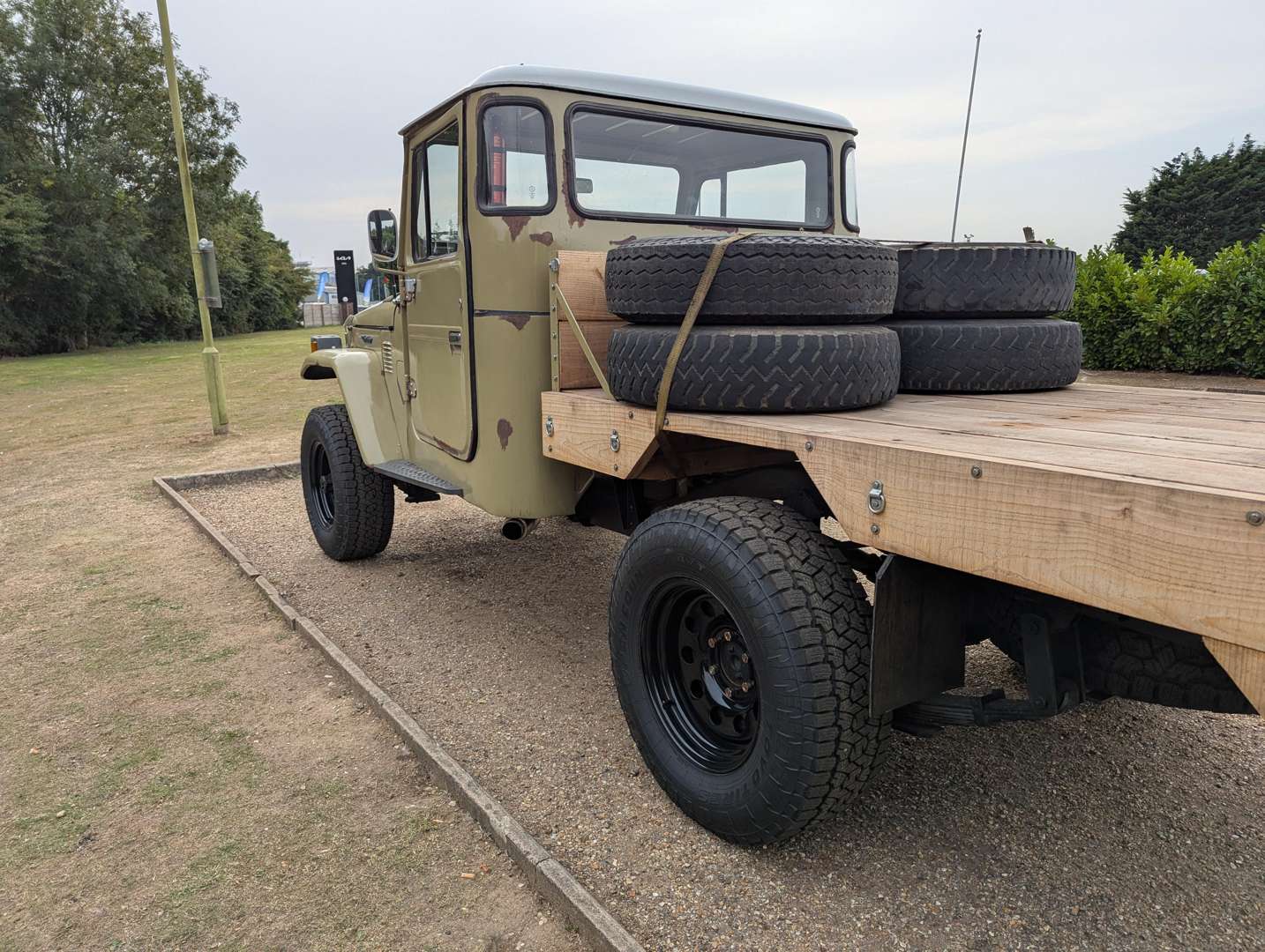 <p>1980 TOYOTA LAND CRUISER</p>