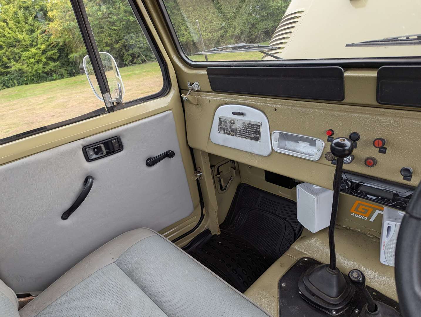 <p>1980 TOYOTA LAND CRUISER</p>