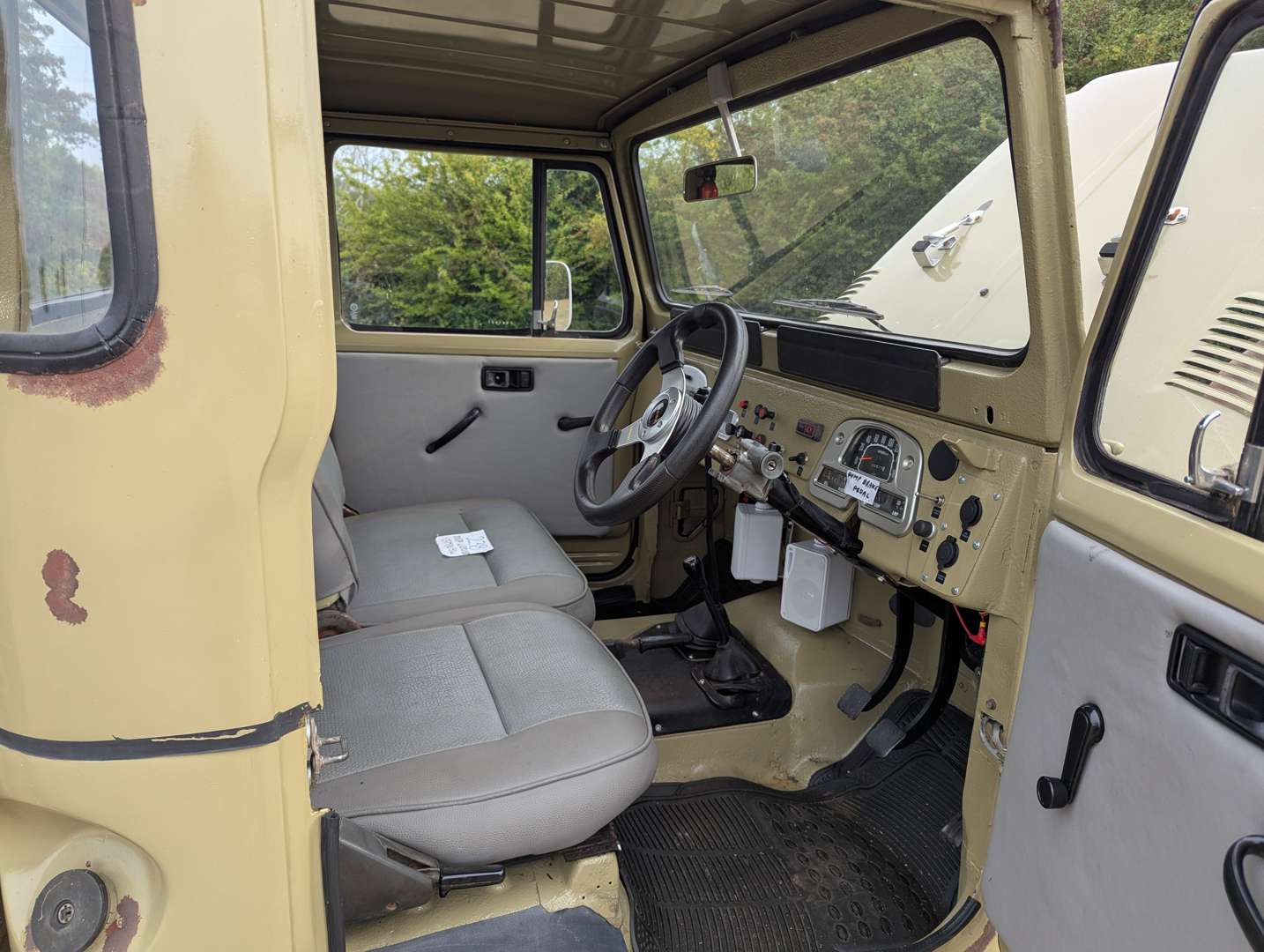 <p>1980 TOYOTA LAND CRUISER</p>