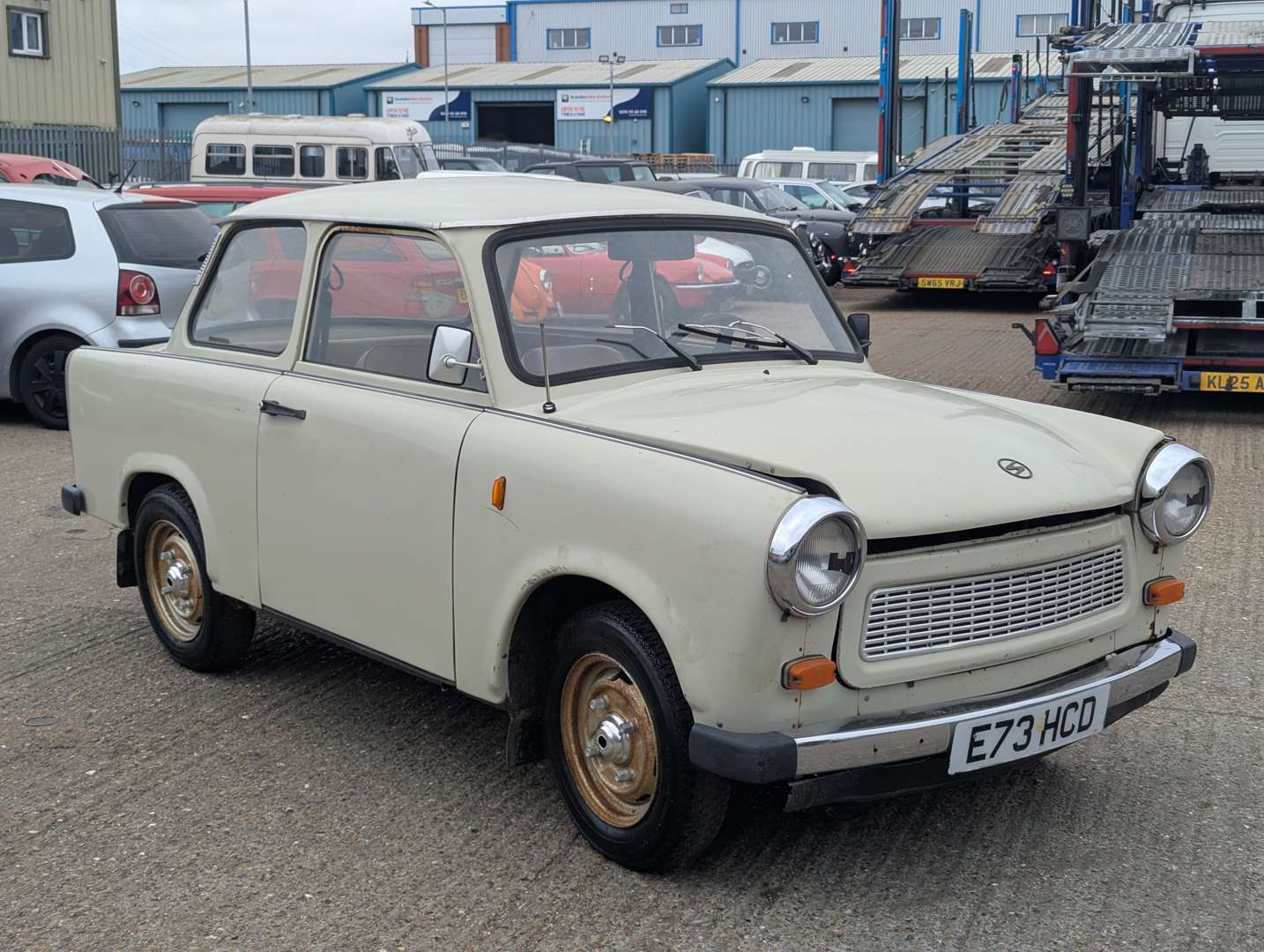 <p>1988 TRABANT 601 S LHD</p>