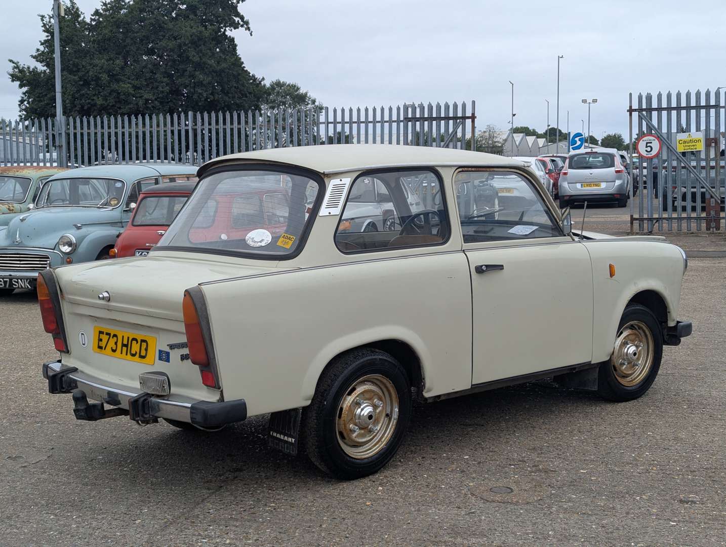 <p>1988 TRABANT 601 S LHD</p>