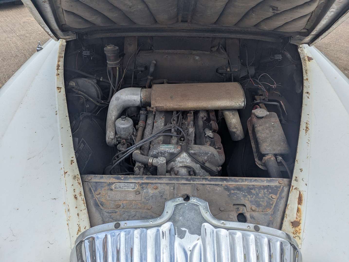 <p>1970 DAIMLER DS420 LIMOUSINE</p>