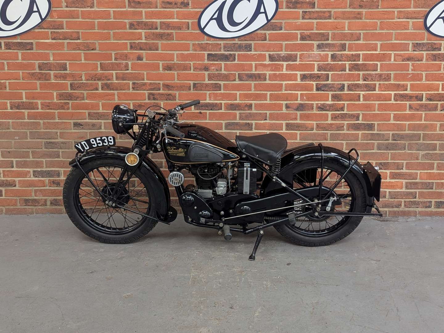 <p>1933 VELOCETTE MOV 250</p>