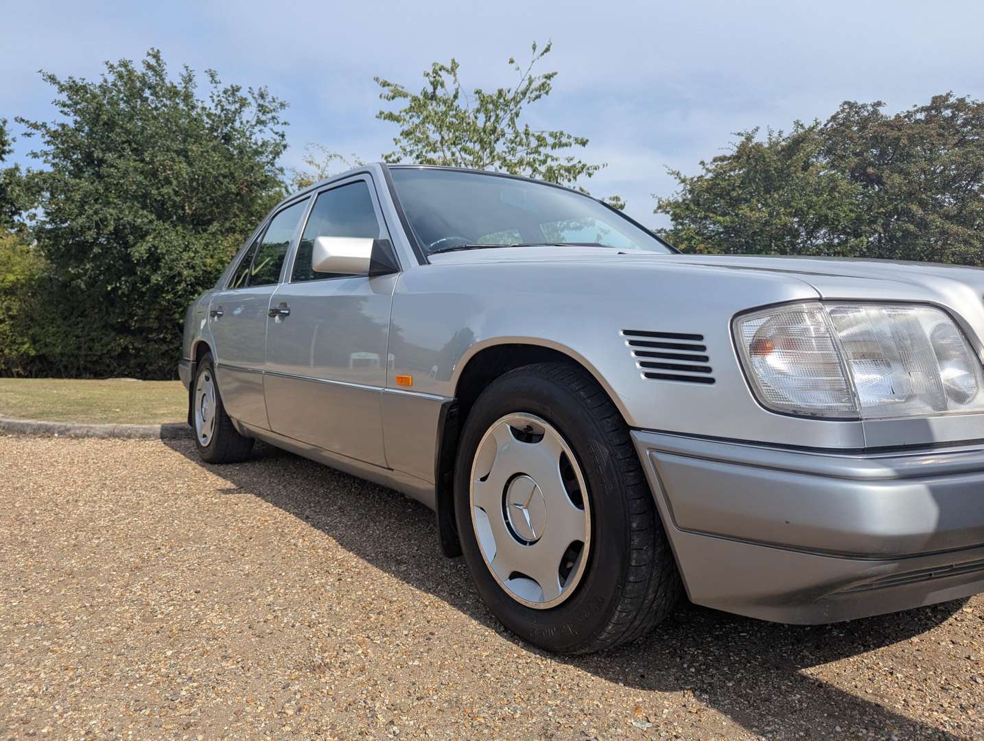 <p>1995 MERCEDES E300 D AUTO</p>