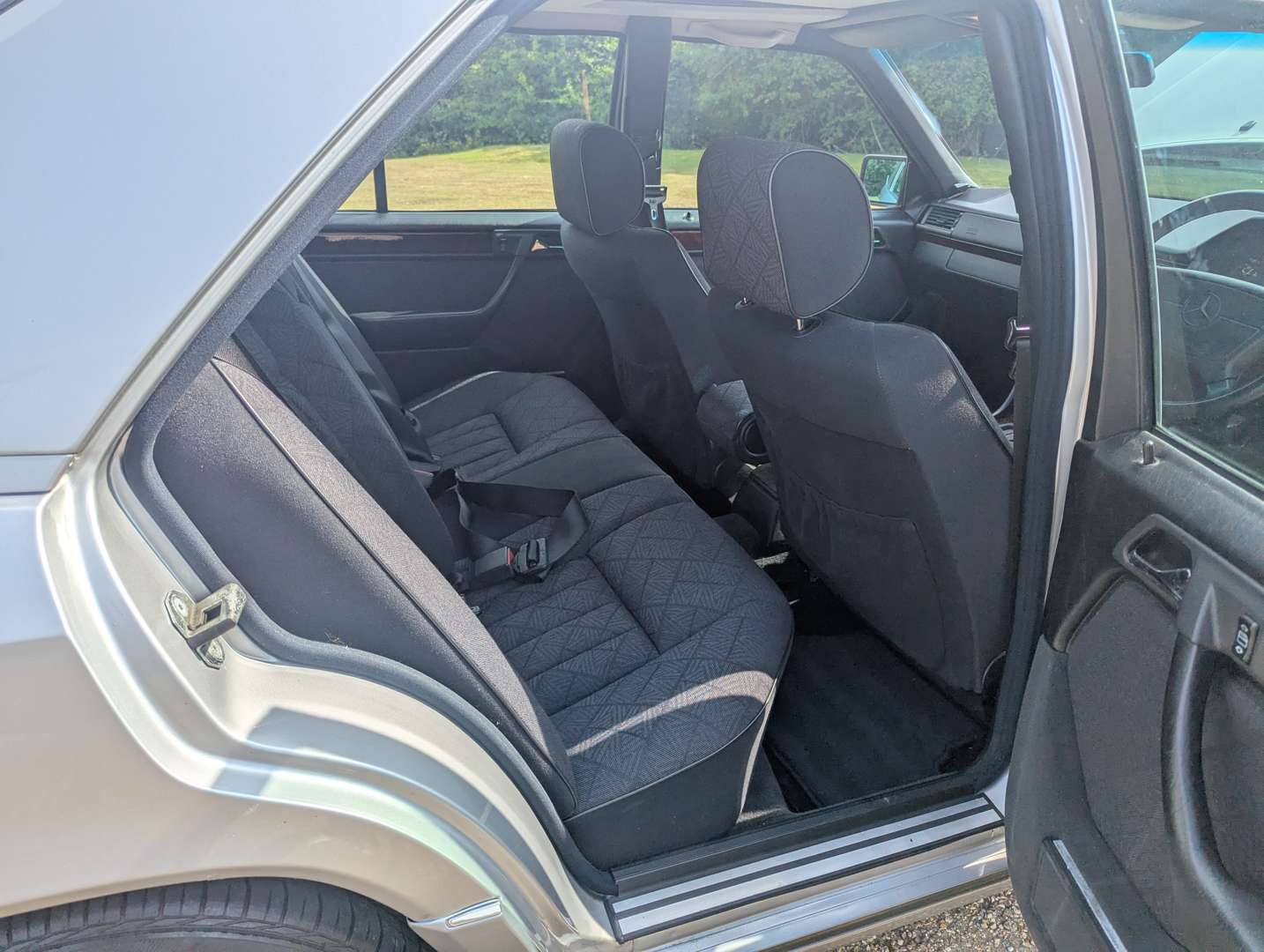 <p>1995 MERCEDES E300 D AUTO</p>