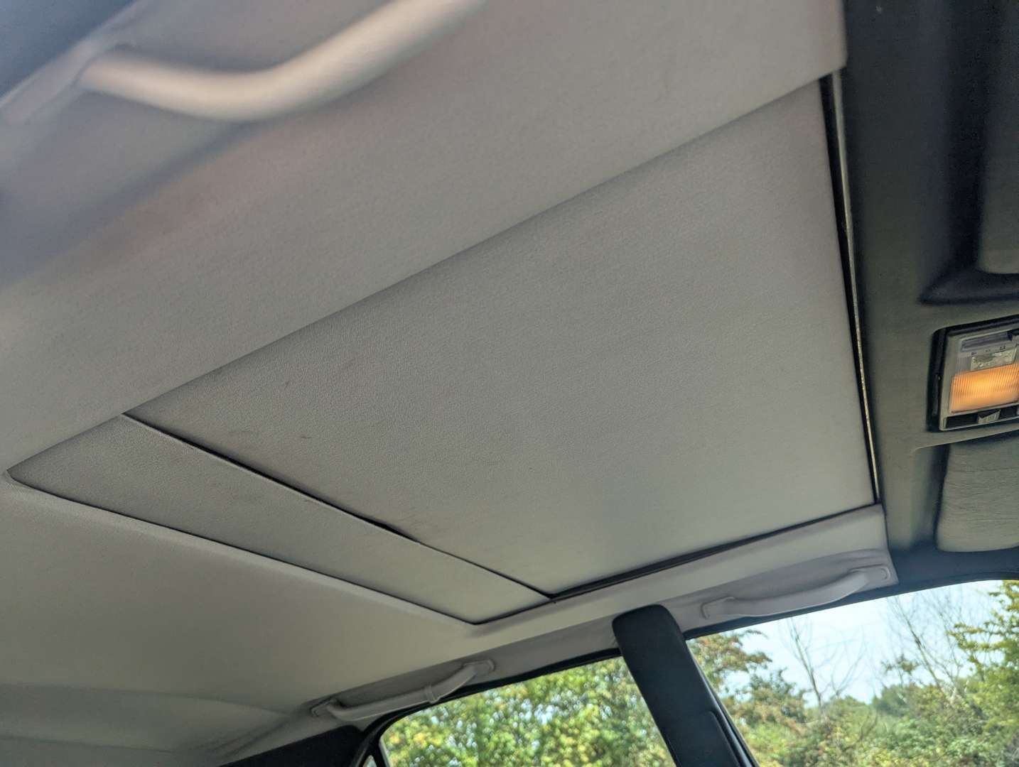 <p>1995 MERCEDES E300 D AUTO</p>