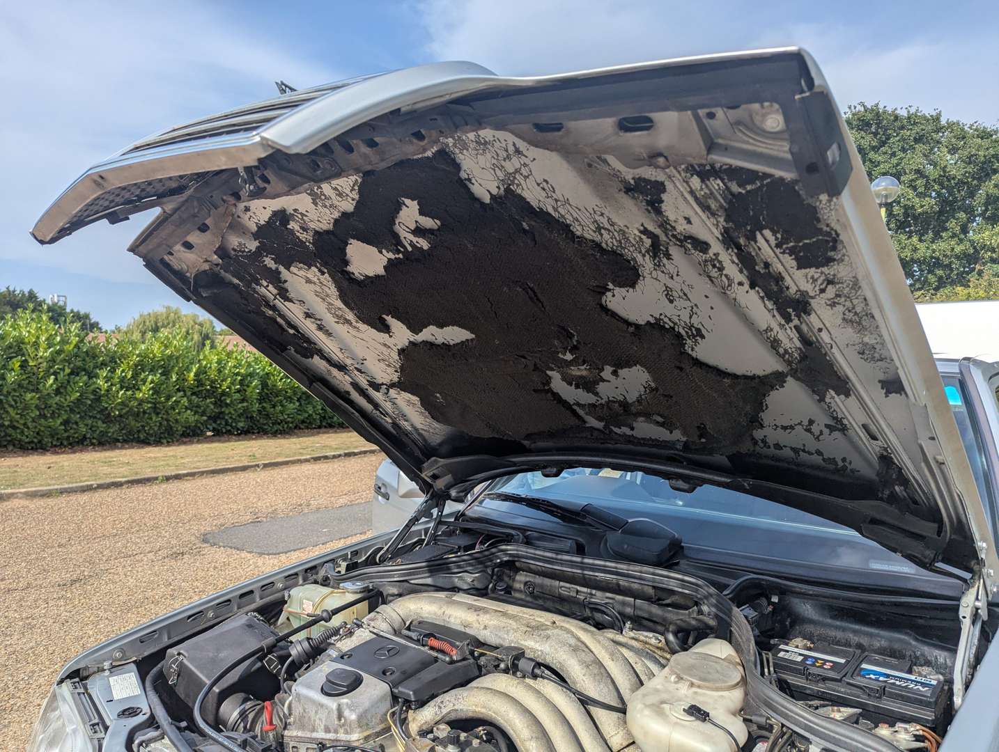 <p>1995 MERCEDES E300 D AUTO</p>