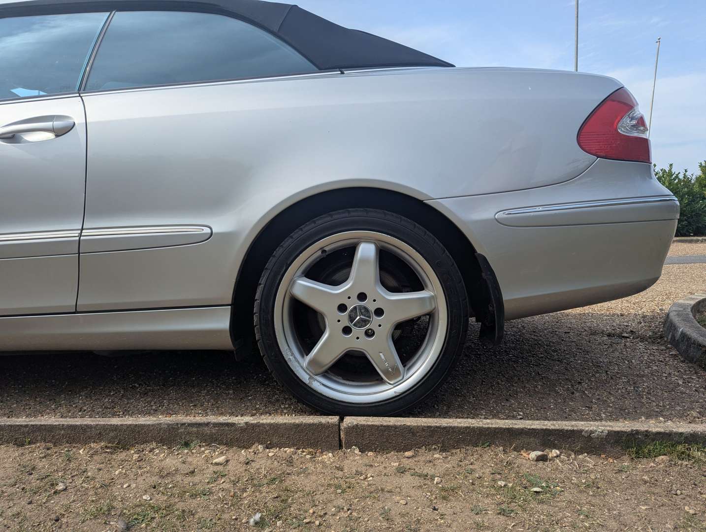 <p>2003 MERCEDES CLK 240 AVANTGARDE</p>