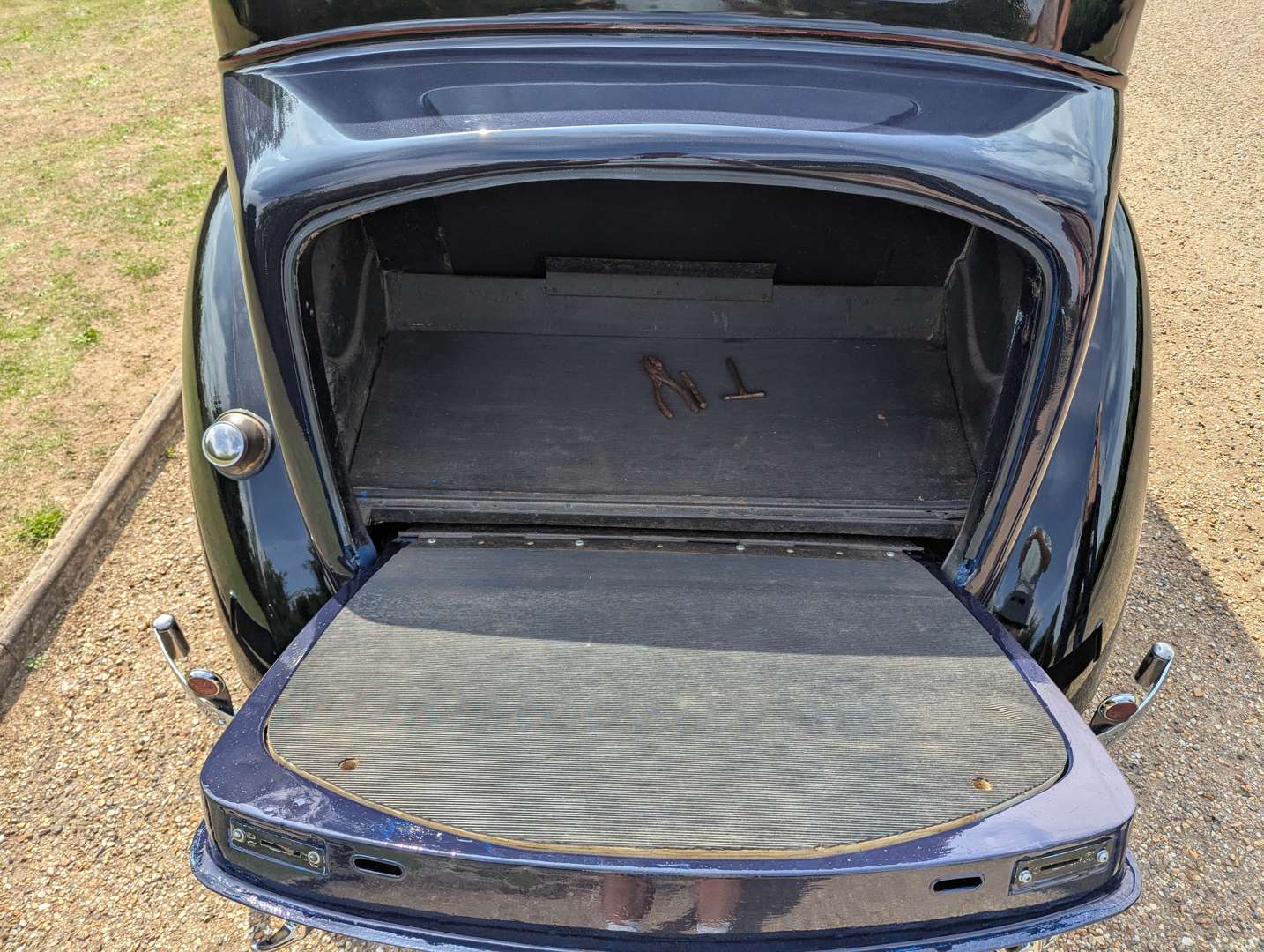 <p>1938 ROVER P2 FOURTEEN</p>