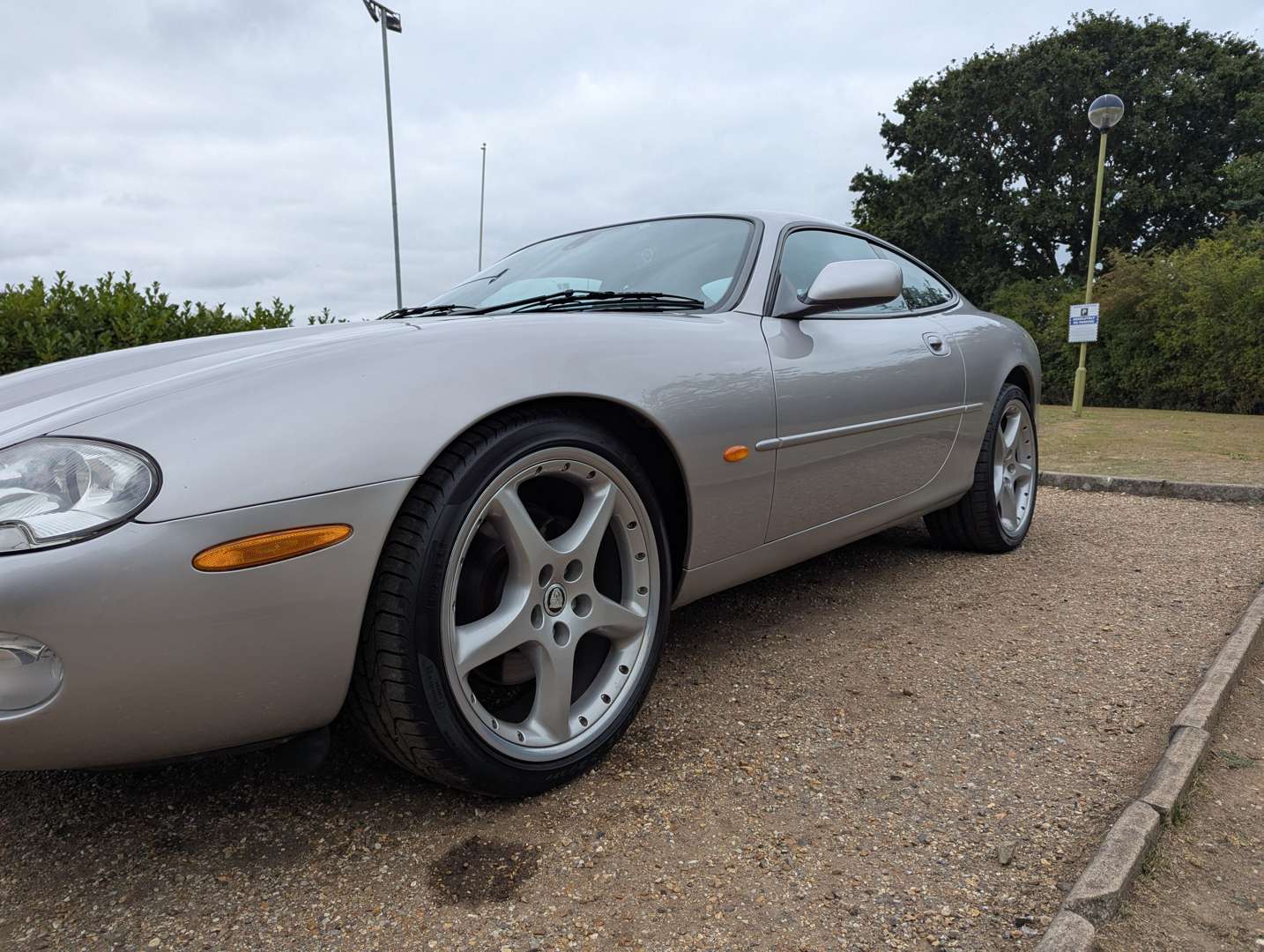 <p>2002 JAGUAR XK8 4.2 COUPE</p>