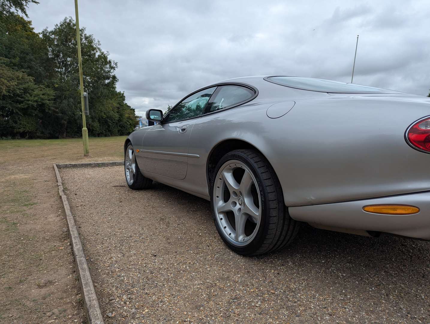 <p>2002 JAGUAR XK8 4.2 COUPE</p>