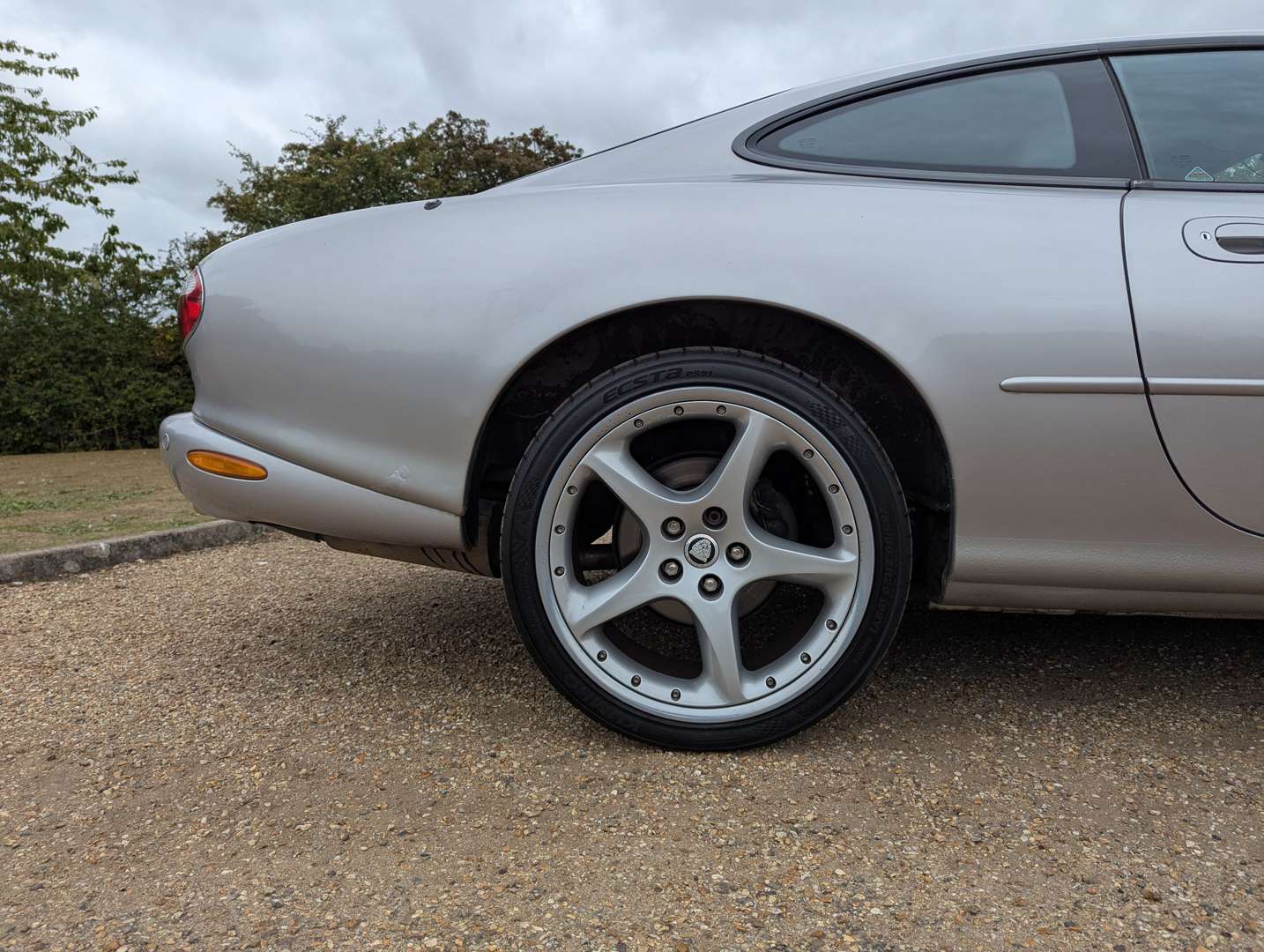 <p>2002 JAGUAR XK8 4.2 COUPE</p>