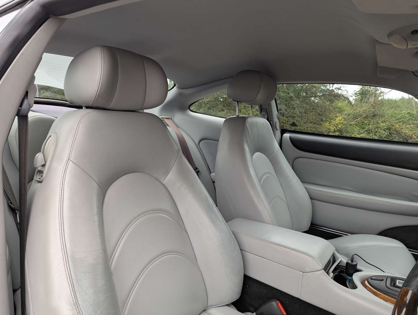 <p>2002 JAGUAR XK8 4.2 COUPE</p>