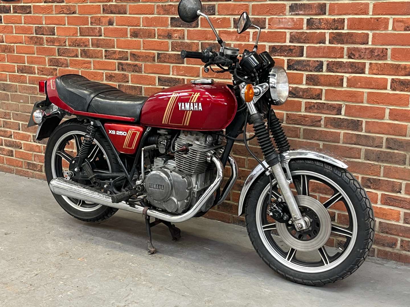 <p>1979 YAMAHA XS250</p>