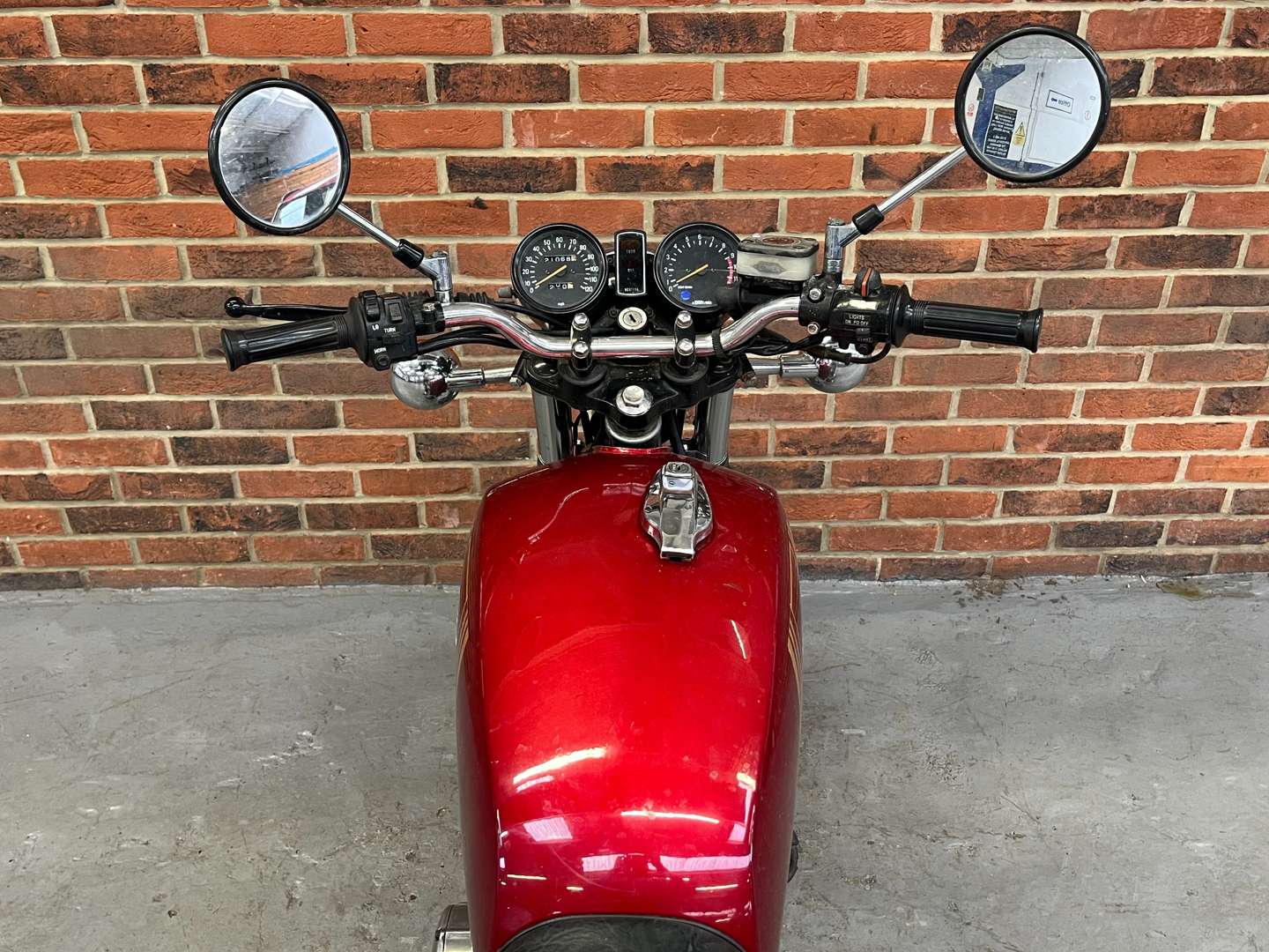 <p>1979 YAMAHA XS250</p>