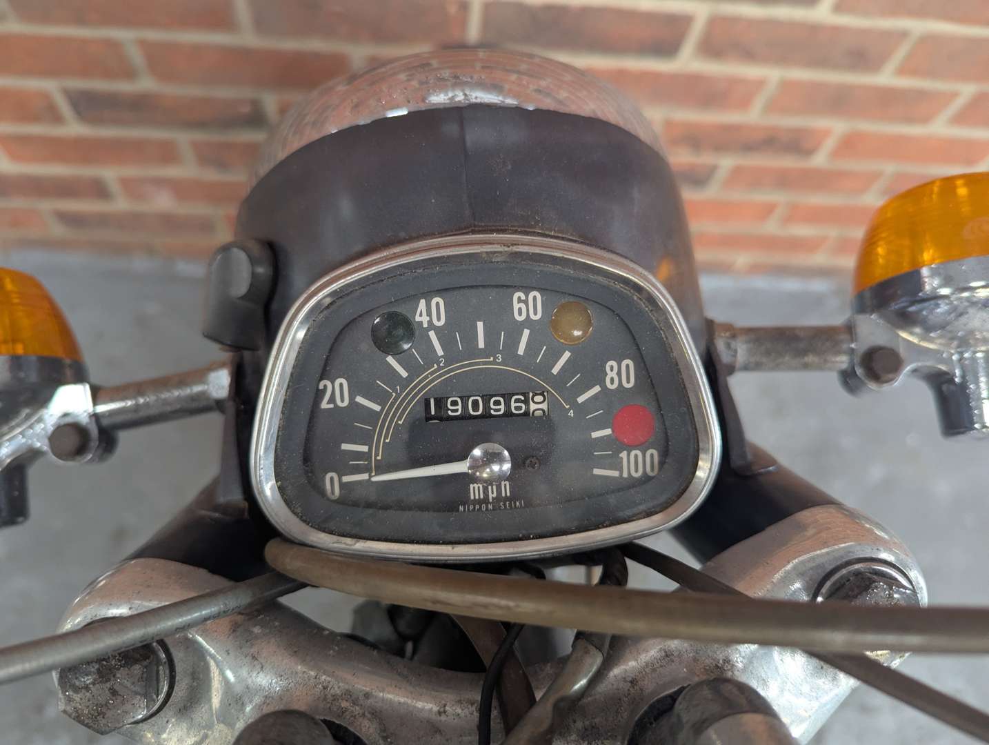 <p>1967 HONDA CD175</p>