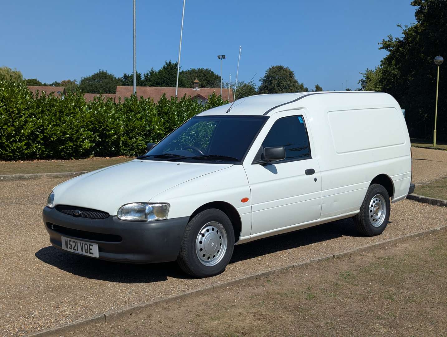 <p>2000 FORD ESCORT VAN 55D</p>