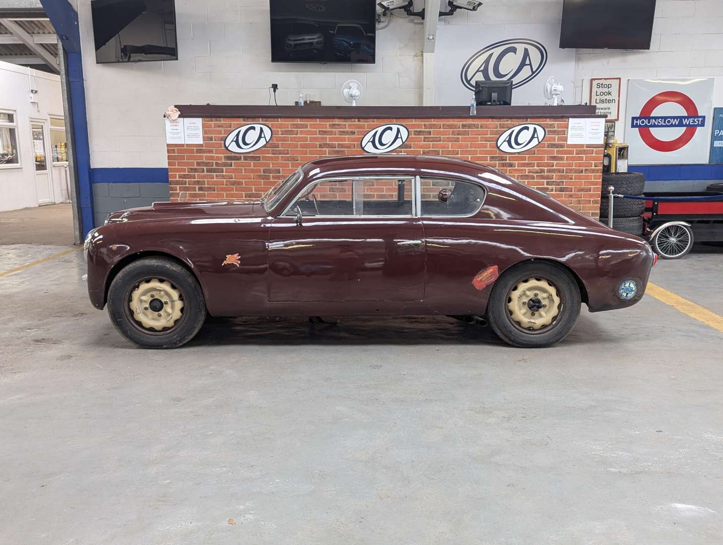 <p>1952 LANCIA AURELIA B20</p>