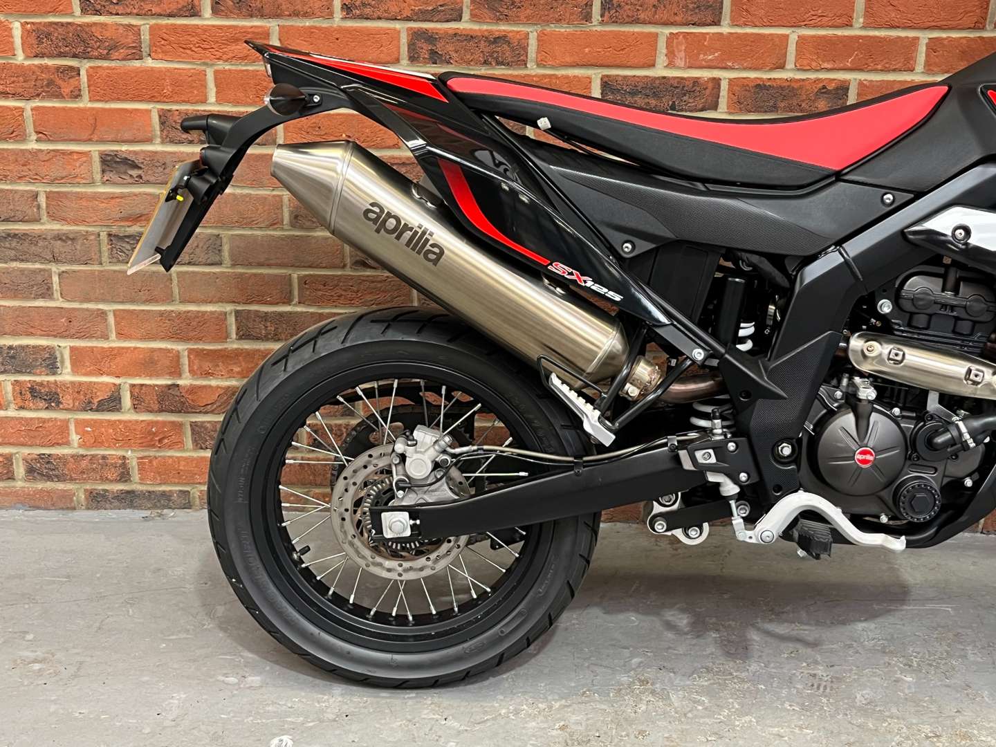 <p>2021 APRILIA SX 125</p>