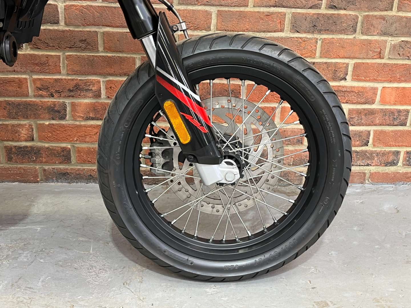 <p>2021 APRILIA SX 125</p>