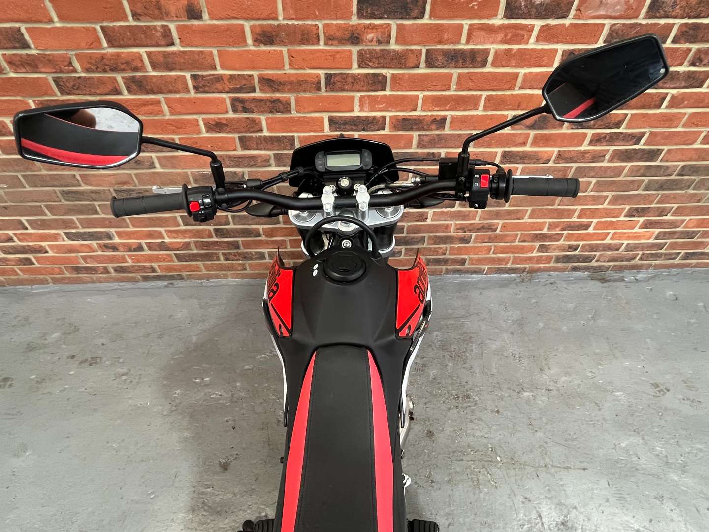 <p>2021 APRILIA SX 125</p>