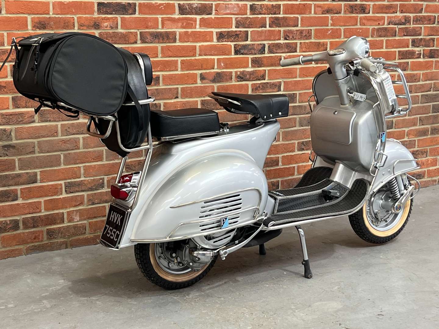 <p>1956 PIAGGIO VESPA VBB</p>