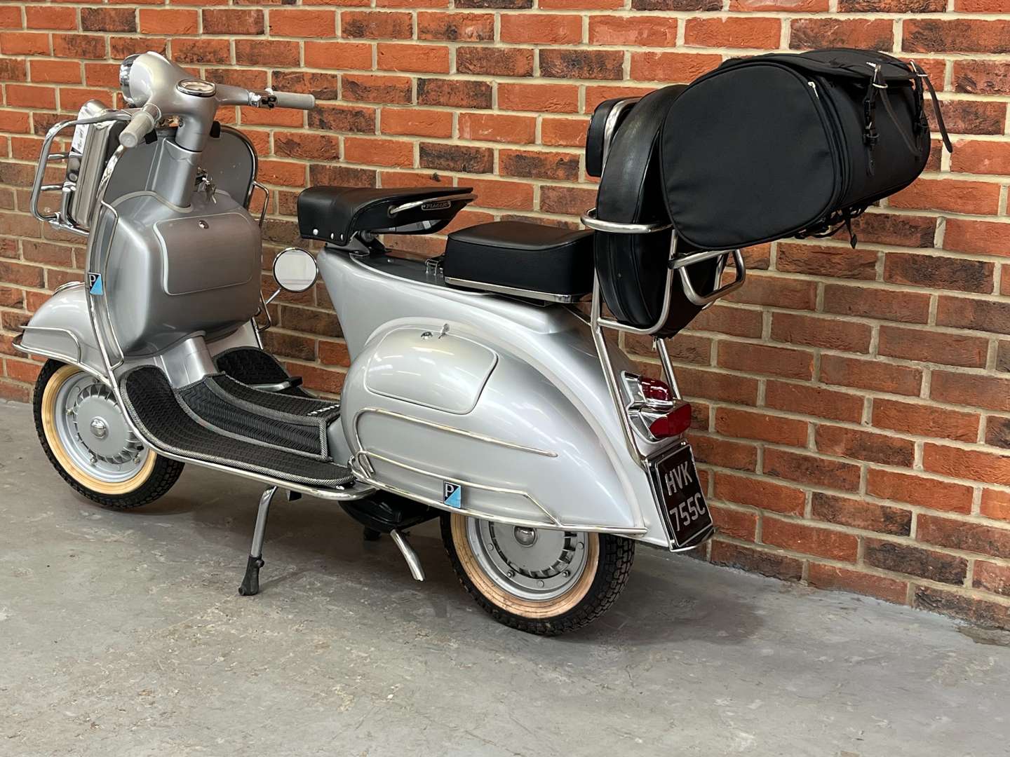 <p>1956 PIAGGIO VESPA VBB</p>