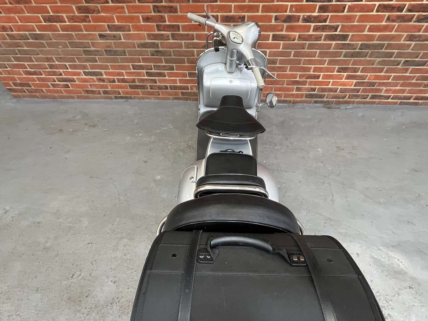 <p>1956 PIAGGIO VESPA VBB</p>