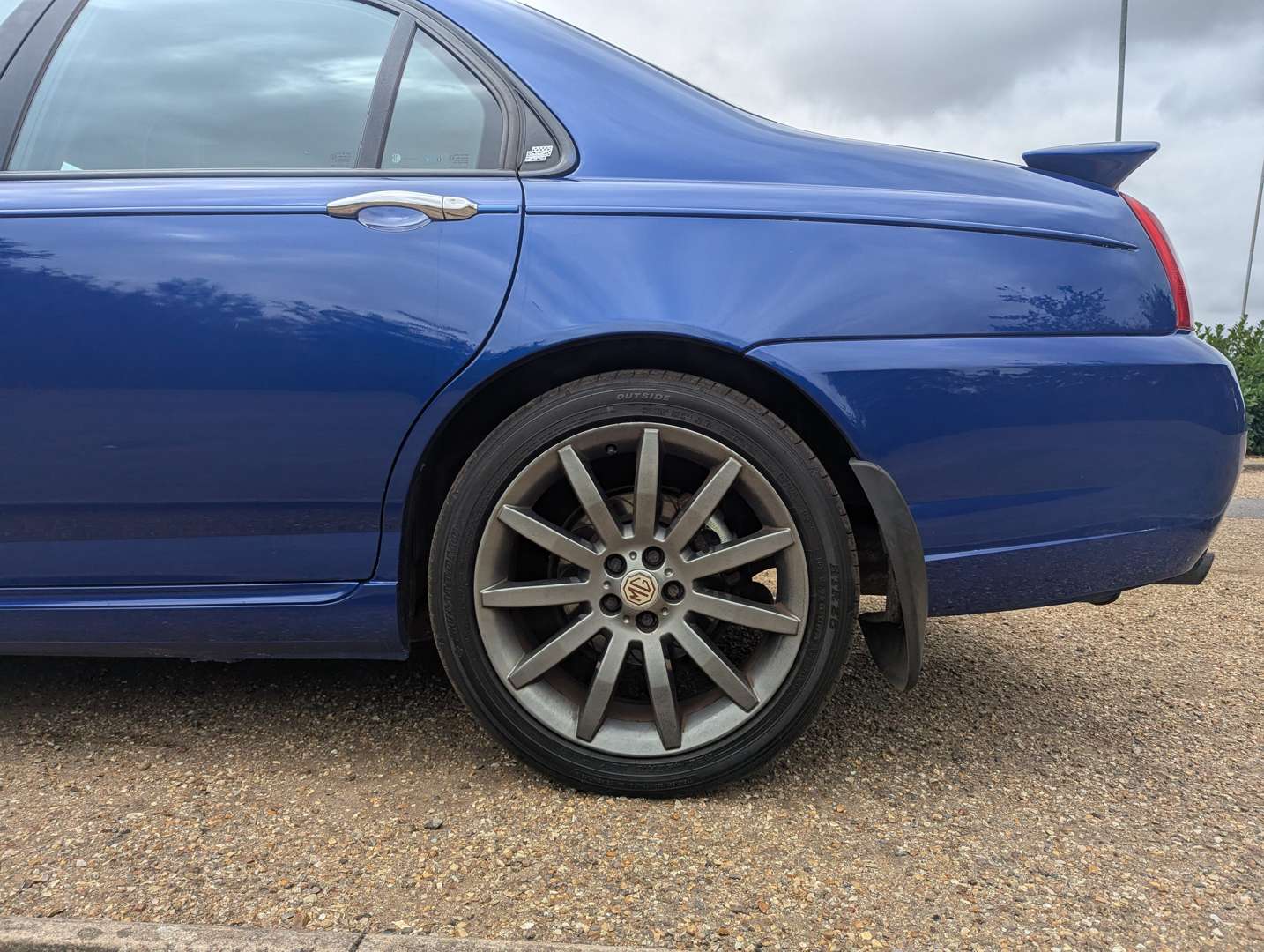 <p>2004 MG ZT+ 190</p>