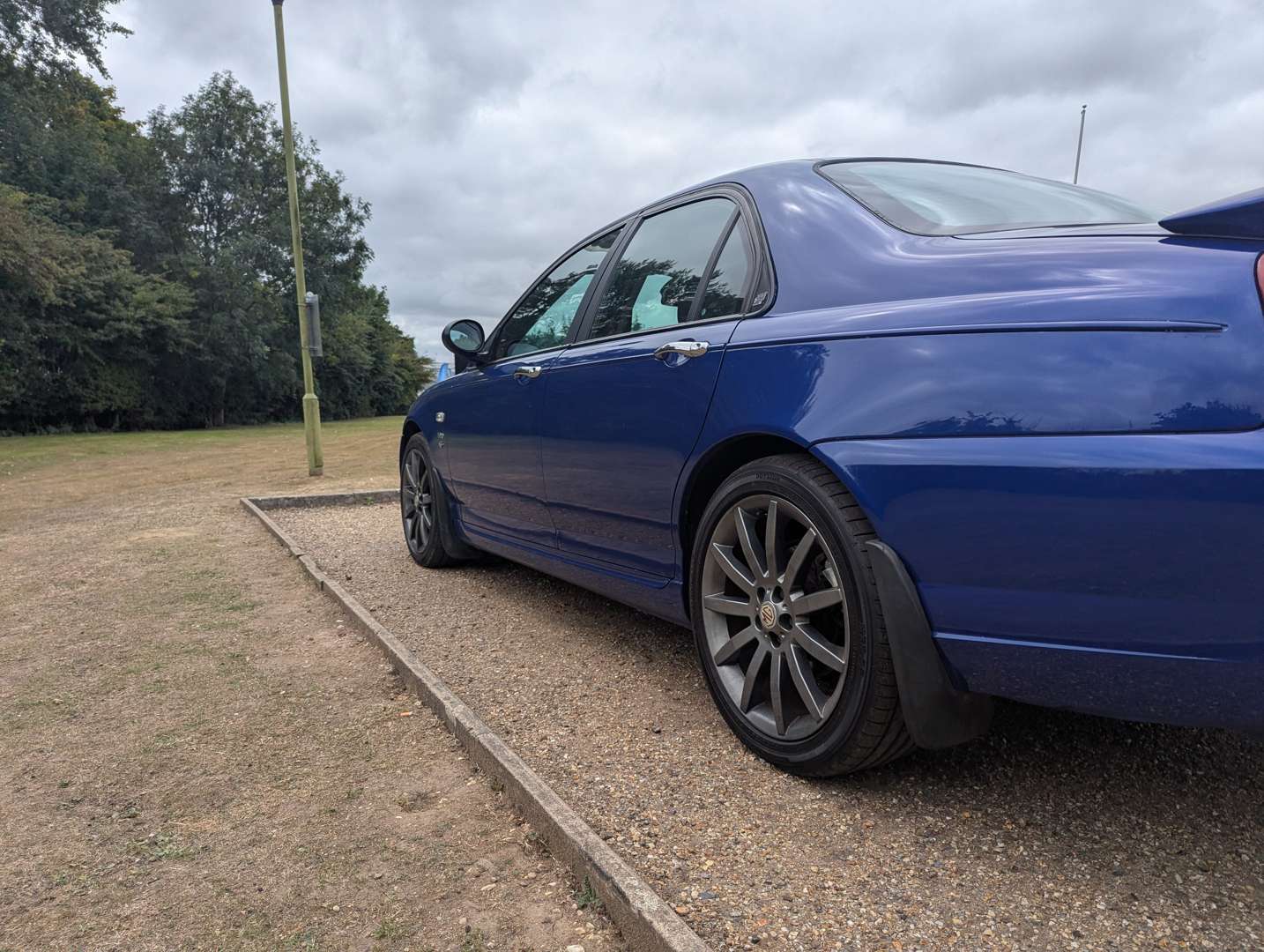 <p>2004 MG ZT+ 190</p>