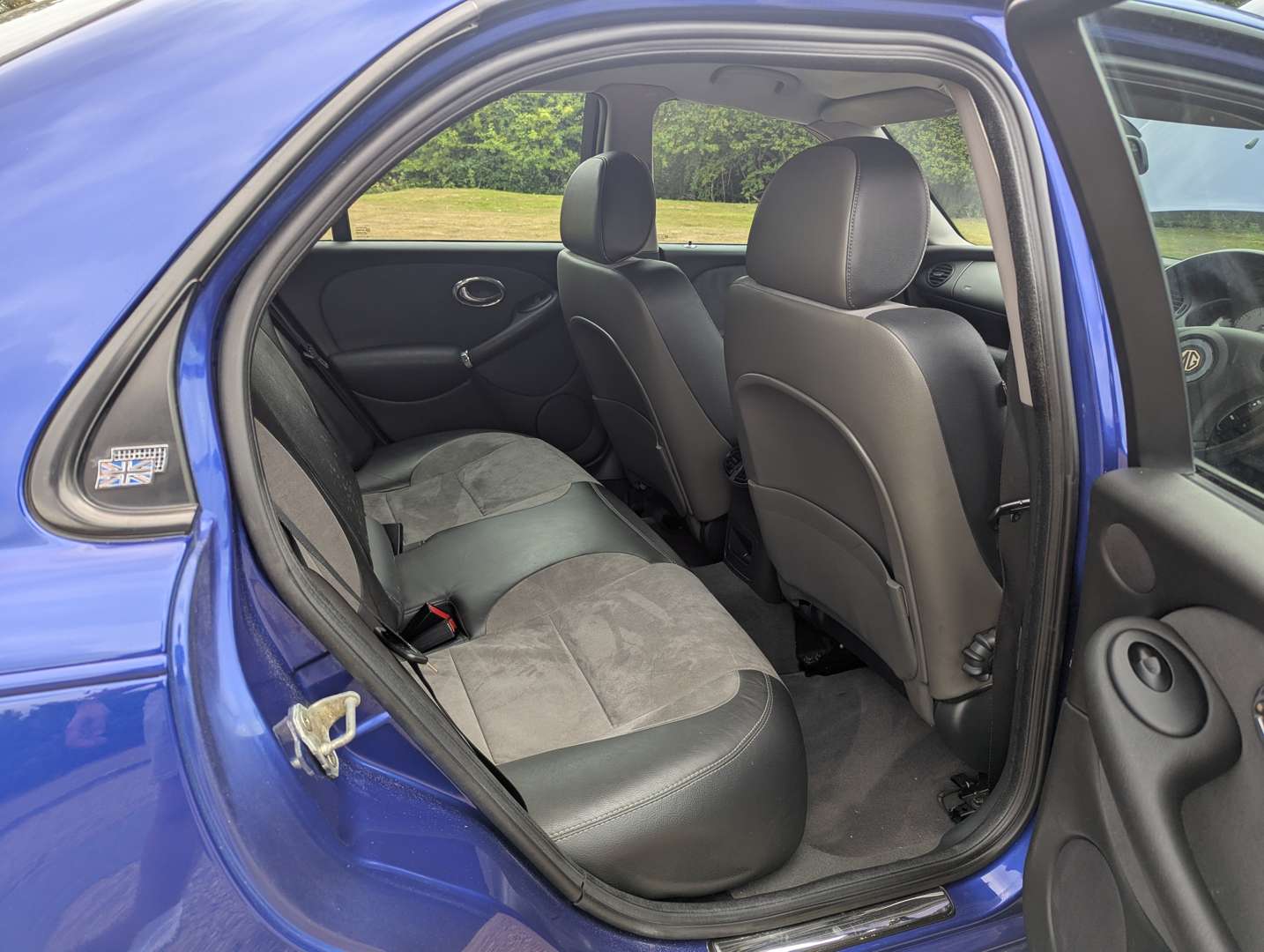 <p>2004 MG ZT+ 190</p>