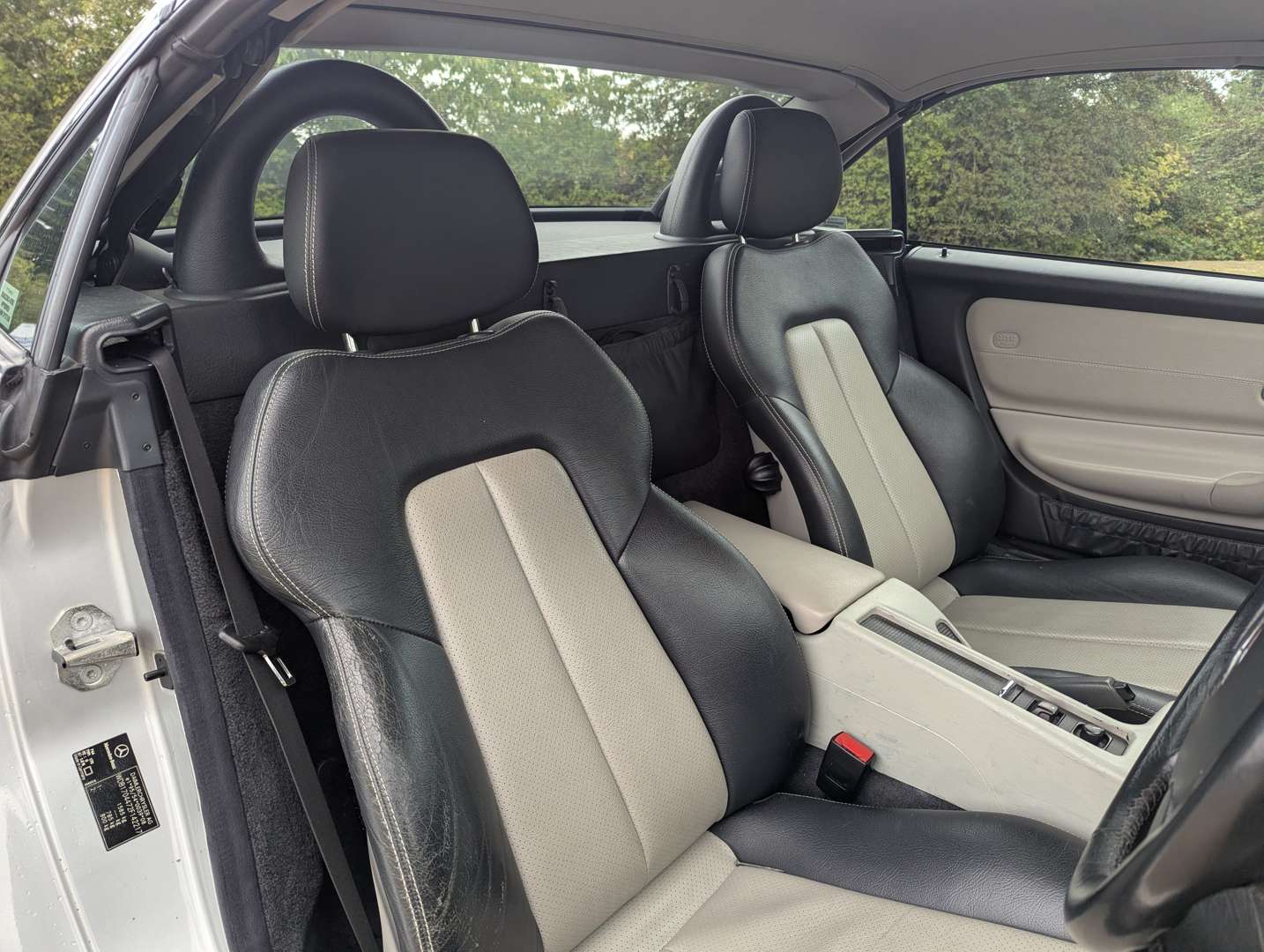 <p>1999 MERCEDES SLK 230 KOMPRESSOR</p>