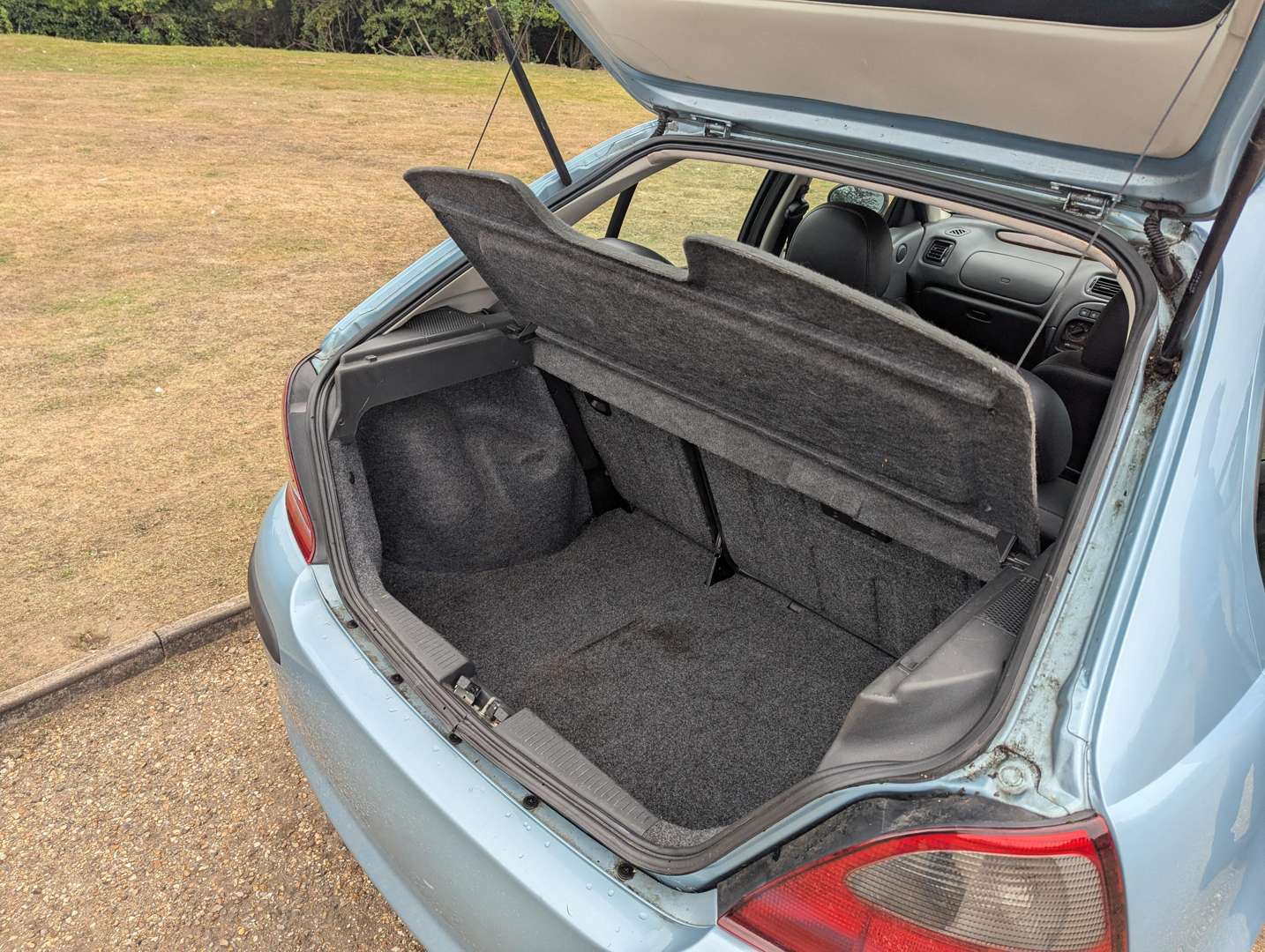 <p>2002 ROVER 25 iXL</p>