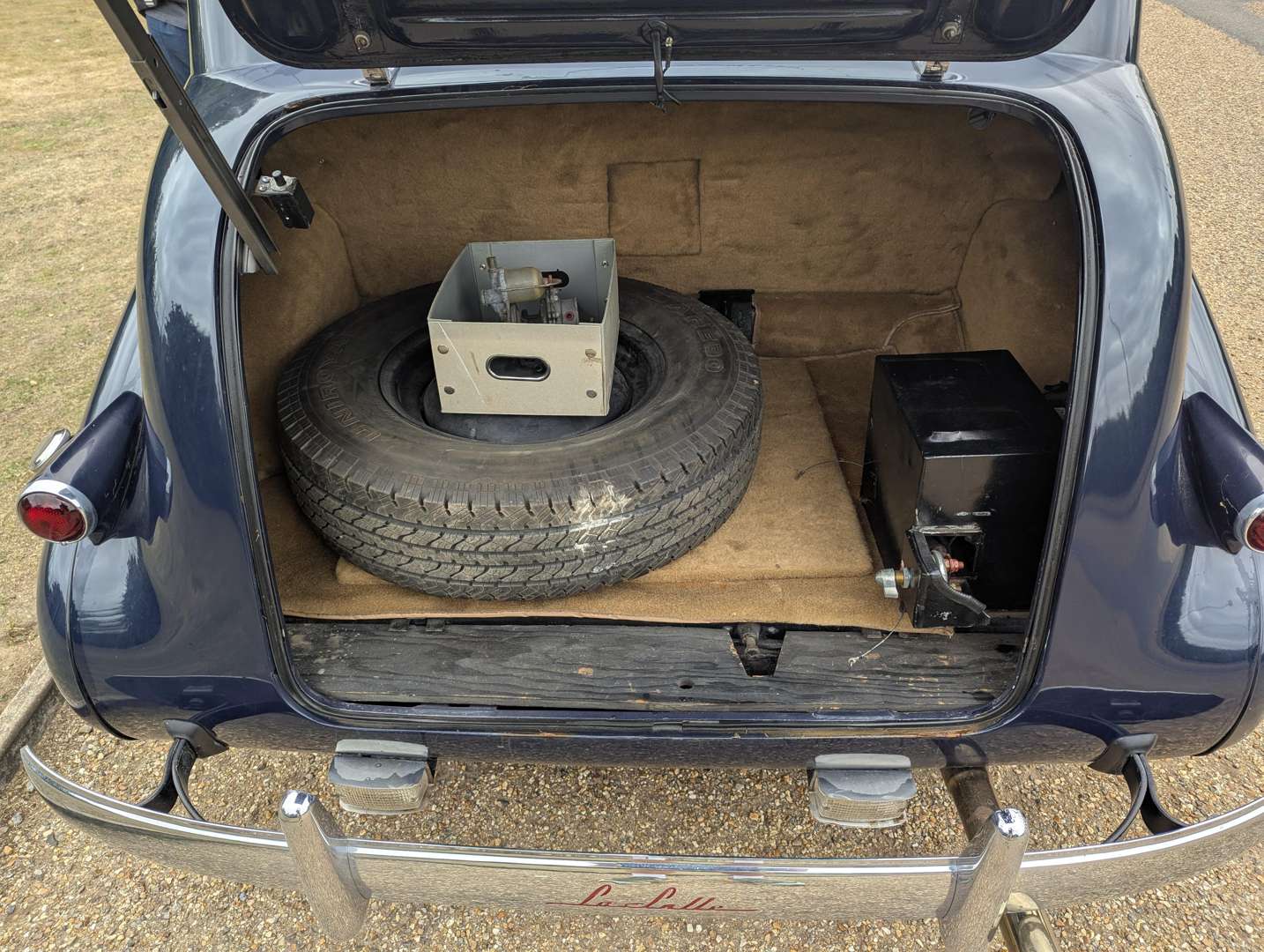 <p>1939 CADILLAC LASALLE LHD</p>