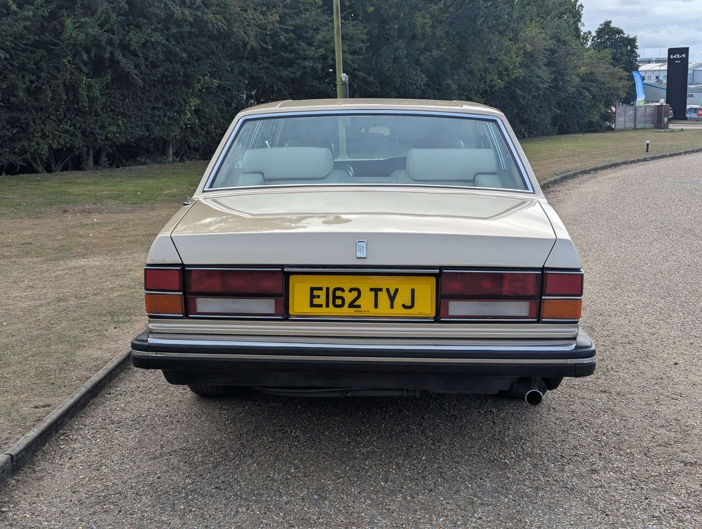 <p>1988 ROLLS ROYCE SILVER SPIRIT</p>